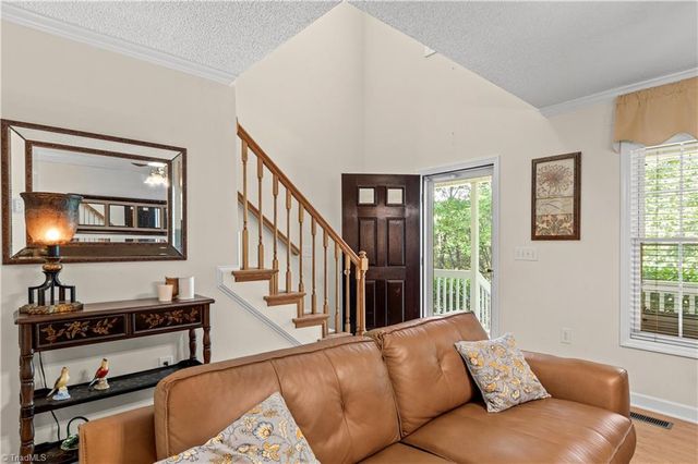 6275 Raven Forest Court, Winston-salem, NC 27105