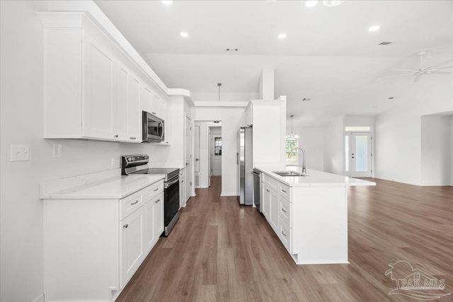 2014 Church St, Gulf Breeze, FL 32563