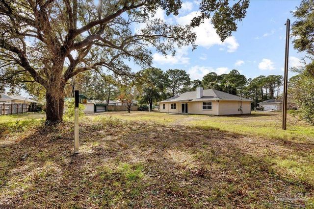 2014 Church St, Gulf Breeze, FL 32563