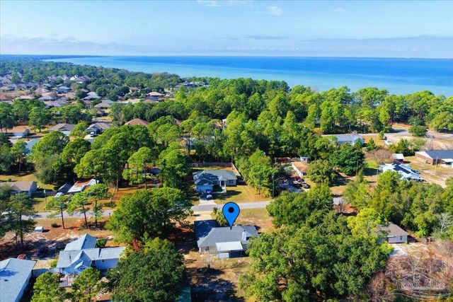 2014 Church St, Gulf Breeze, FL 32563