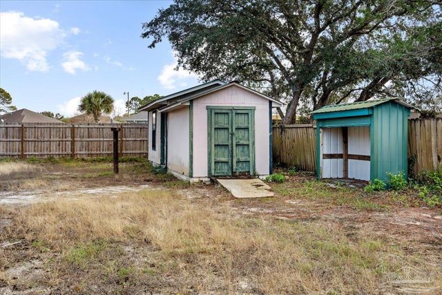 2014 Church St, Gulf Breeze, FL 32563