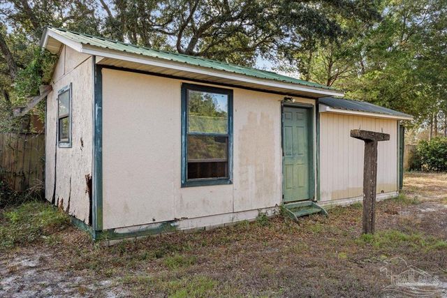 2014 Church St, Gulf Breeze, FL 32563