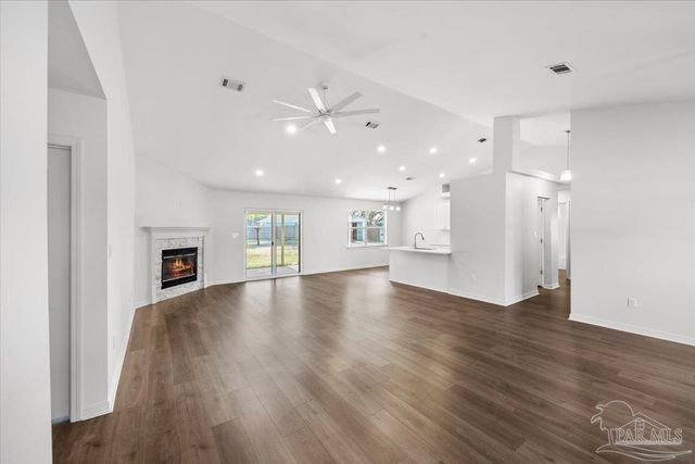 2014 Church St, Gulf Breeze, FL 32563