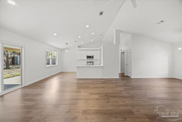 2014 Church St, Gulf Breeze, FL 32563