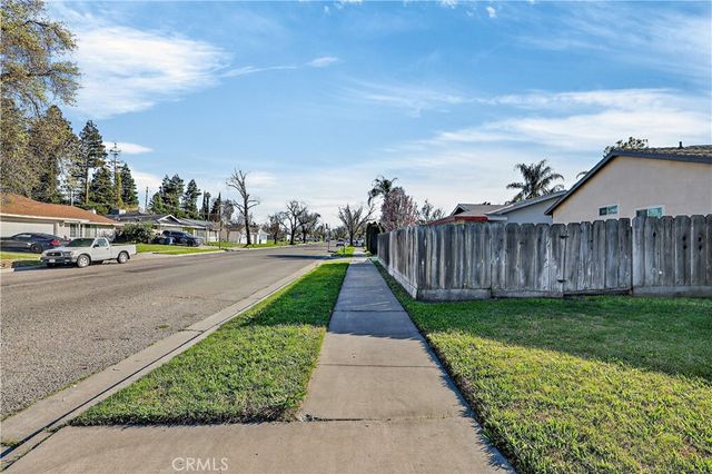 892 Amador Court, Merced, CA 95340