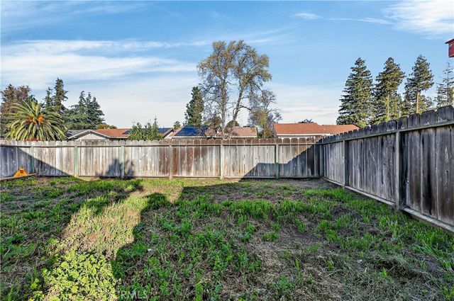 892 Amador Court, Merced, CA 95340