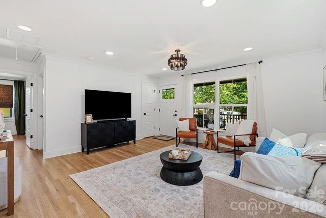 1939 Academy Street, Charlotte, NC 28205