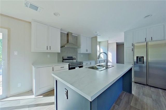207 Johnny B Street, Hoboken, GA 31542