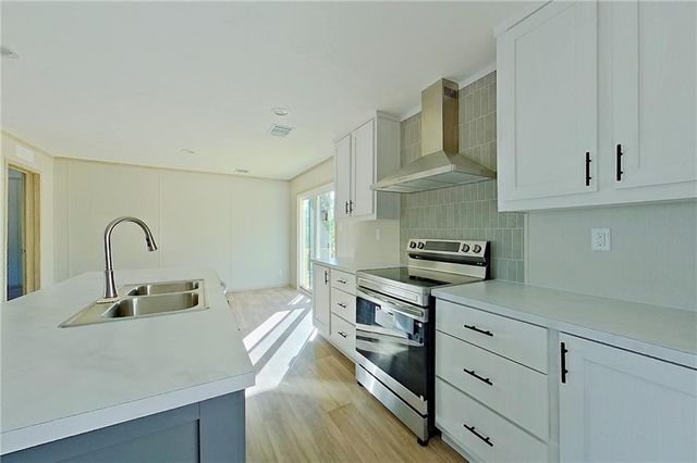 207 Johnny B Street, Hoboken, GA 31542