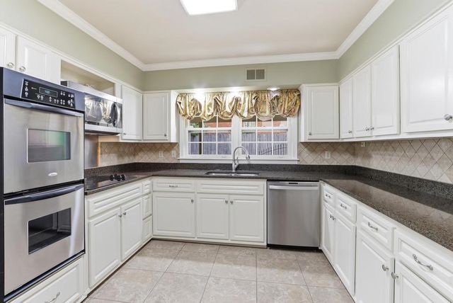 5332 SOUTHWOOD DR, Memphis, TN 38120