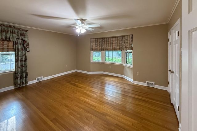 5332 SOUTHWOOD DR, Memphis, TN 38120