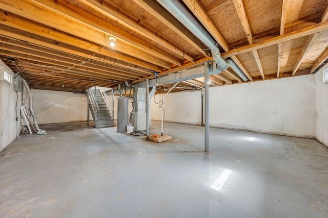 756 Kenyon RD, Vinton, VA 24179