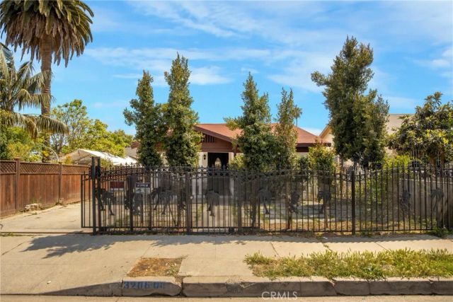 3206 W 27th, Los Angeles, CA 90018