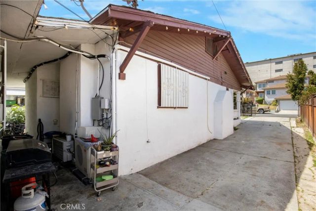 3206 W 27th, Los Angeles, CA 90018