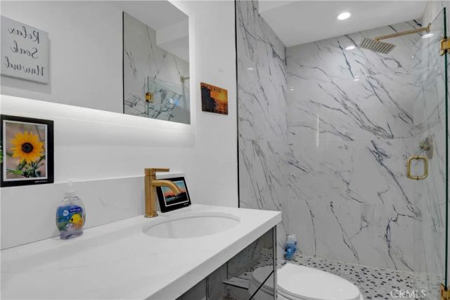 3206 W 27th, Los Angeles, CA 90018