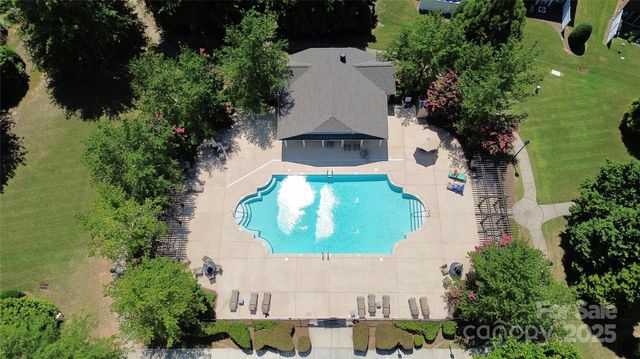 16714 Whitekirk Place, Charlotte, NC 28277