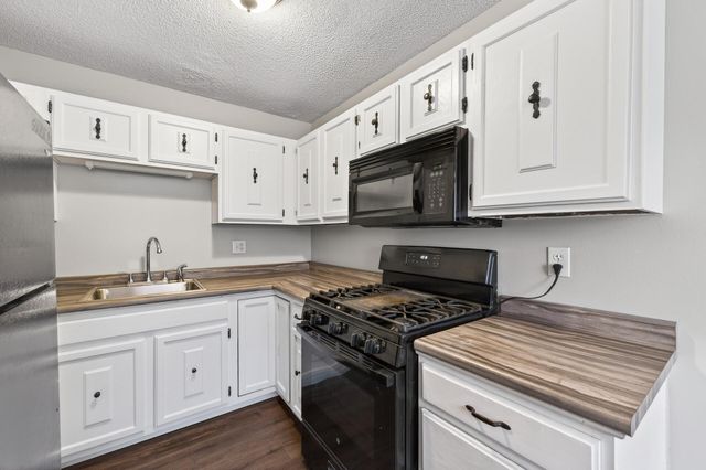 406 Livingston Avenue, Saint Paul, MN 55107