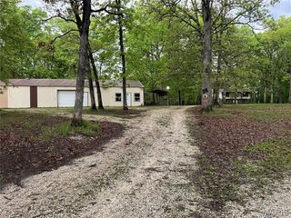 89 Zips Road, Hawk Point, MO 63349