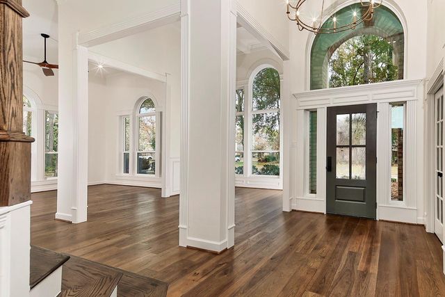 170 Golden Shadow Circle, The Woodlands, TX 77381