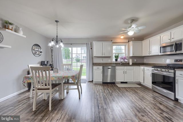 75 JOAN DR, York, PA 17404