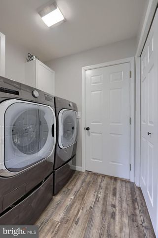 75 JOAN DR, York, PA 17404