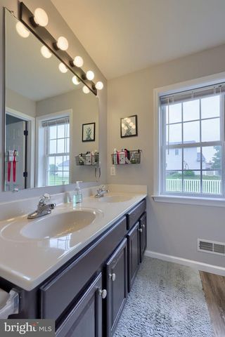 75 JOAN DR, York, PA 17404