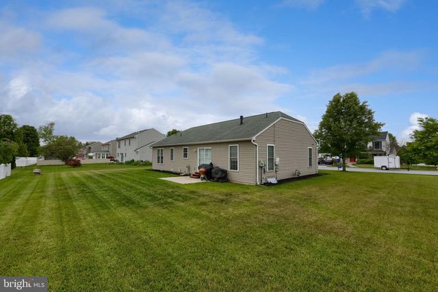 75 JOAN DR, York, PA 17404