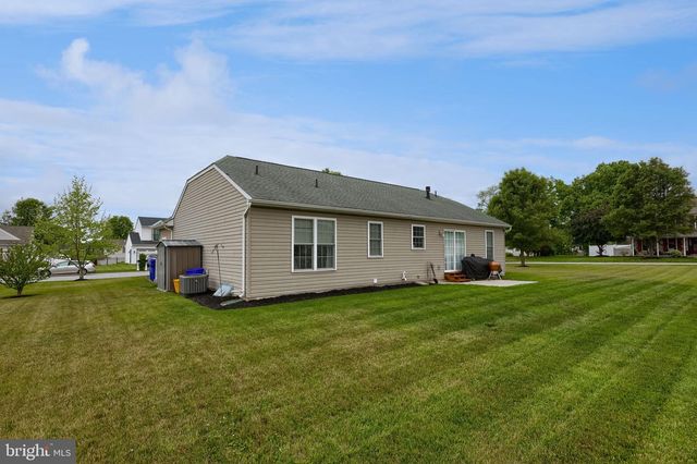75 JOAN DR, York, PA 17404