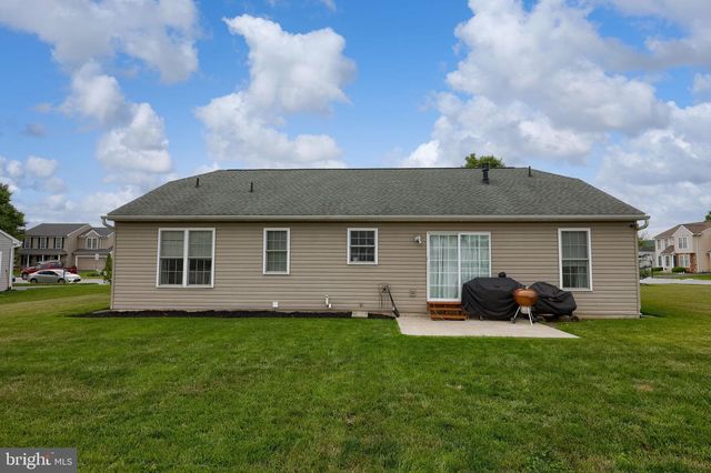 75 JOAN DR, York, PA 17404