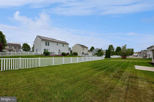 75 JOAN DR, York, PA 17404