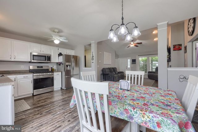 75 JOAN DR, York, PA 17404