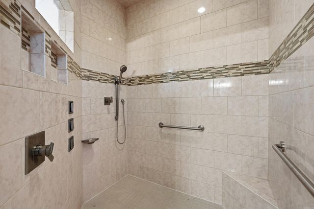 5918 Riviera Dr, Benton, AR 72019