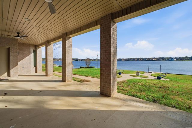 5918 Riviera Dr, Benton, AR 72019