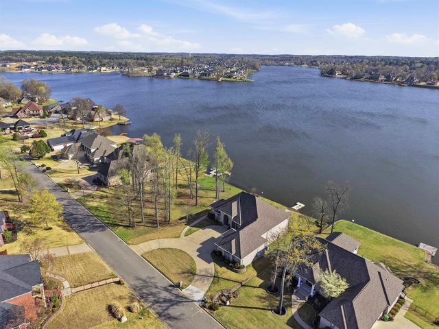 5918 Riviera Dr, Benton, AR 72019