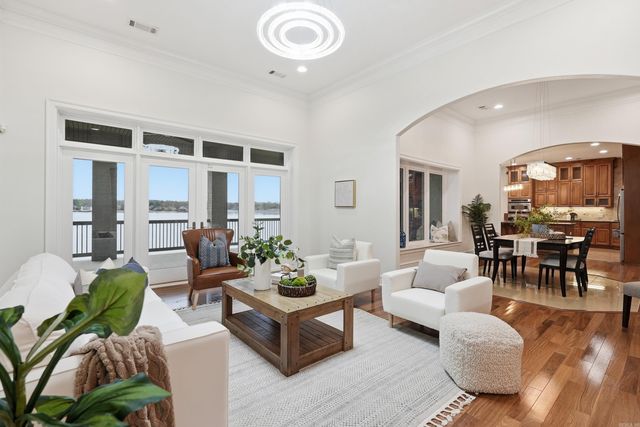 5918 Riviera Dr, Benton, AR 72019