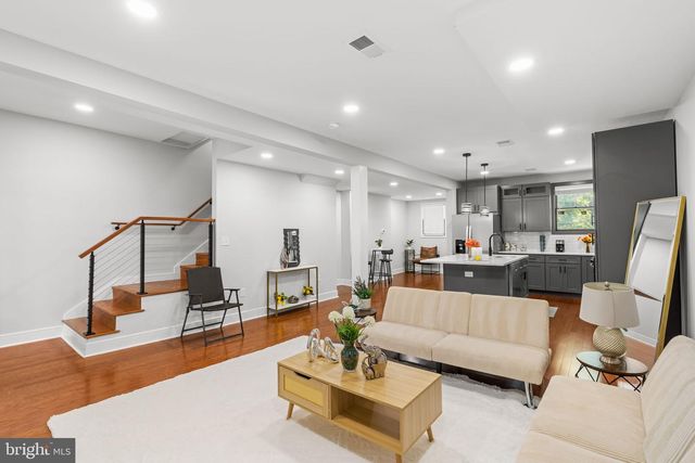 3517 HOLMES AVE, Baltimore, MD 21217