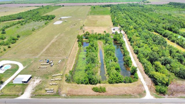 4731 Belton Lane Extension, Anahuac, TX 77514