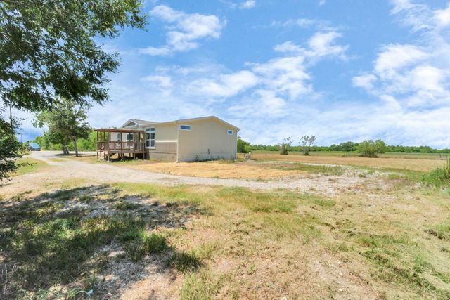 4731 Belton Lane Extension, Anahuac, TX 77514