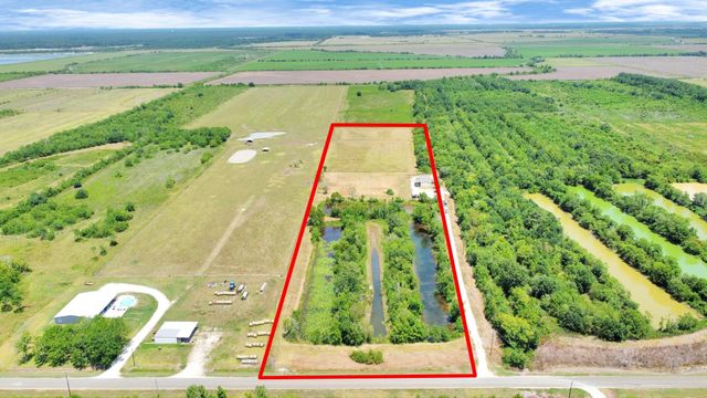 4731 Belton Lane Extension, Anahuac, TX 77514