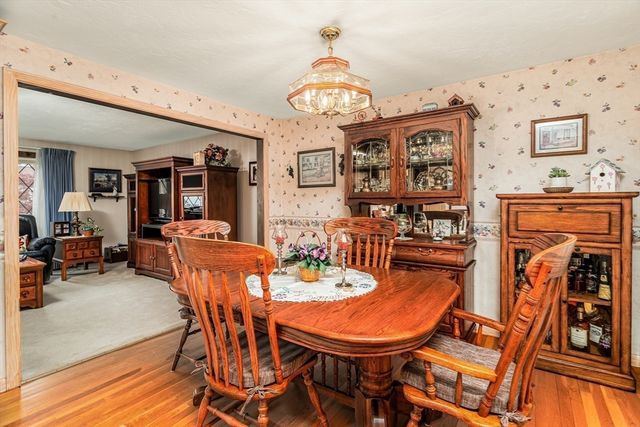 33 Monroe St, Shrewsbury, MA 01545