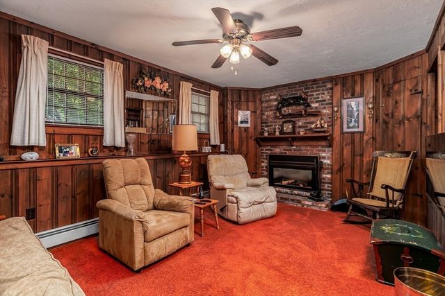 33 Monroe St, Shrewsbury, MA 01545