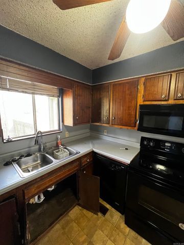 8210 Park Ave, Sherwood, AR 72120