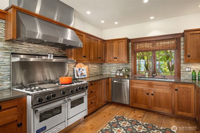 5426 Hyada Boulevard NE, Tacoma, WA 98422
