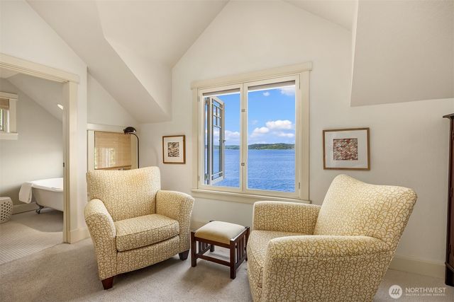5426 Hyada Boulevard NE, Tacoma, WA 98422