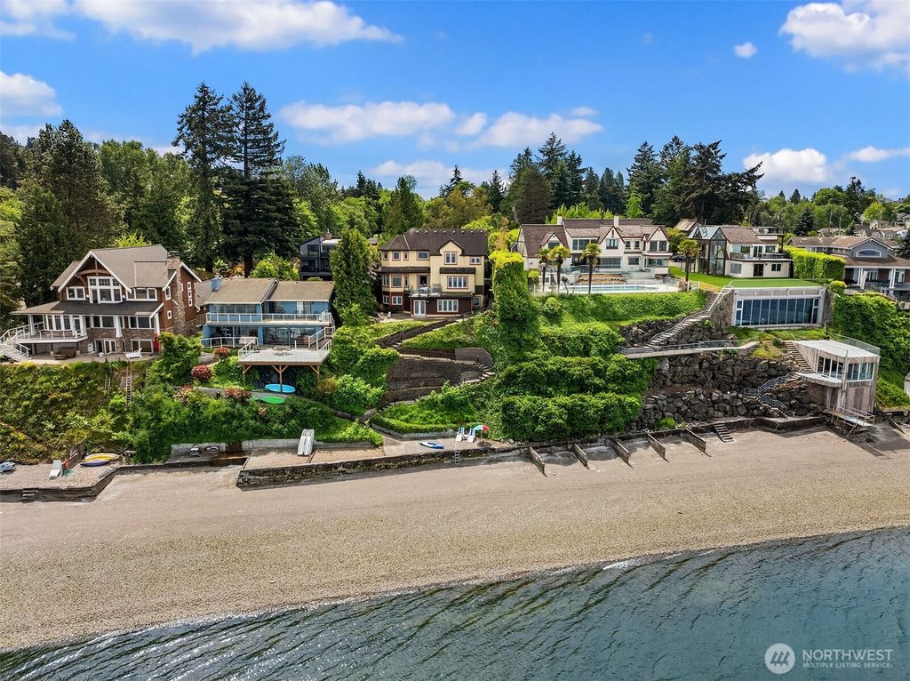 5426 Hyada Boulevard NE, Tacoma, WA 98422