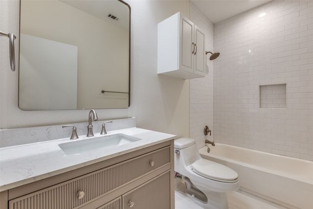 4706 Belmont Avenue, Dallas, TX 75204