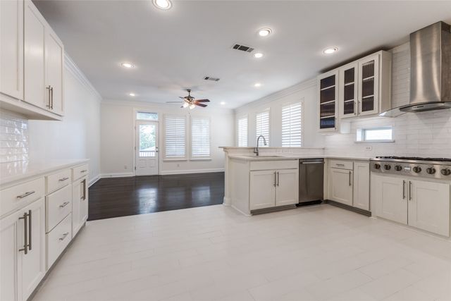 4706 Belmont Avenue, Dallas, TX 75204