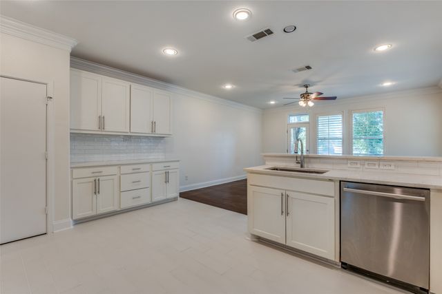 4706 Belmont Avenue, Dallas, TX 75204