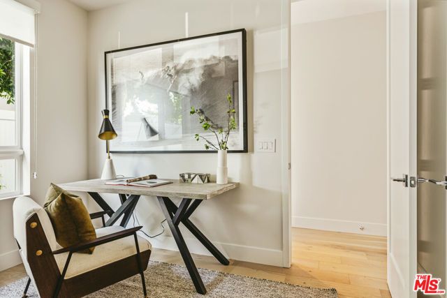 3218 S Barrington Avenue, Los Angeles, CA 90066