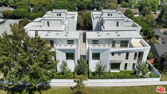 3218 S Barrington Avenue, Los Angeles, CA 90066